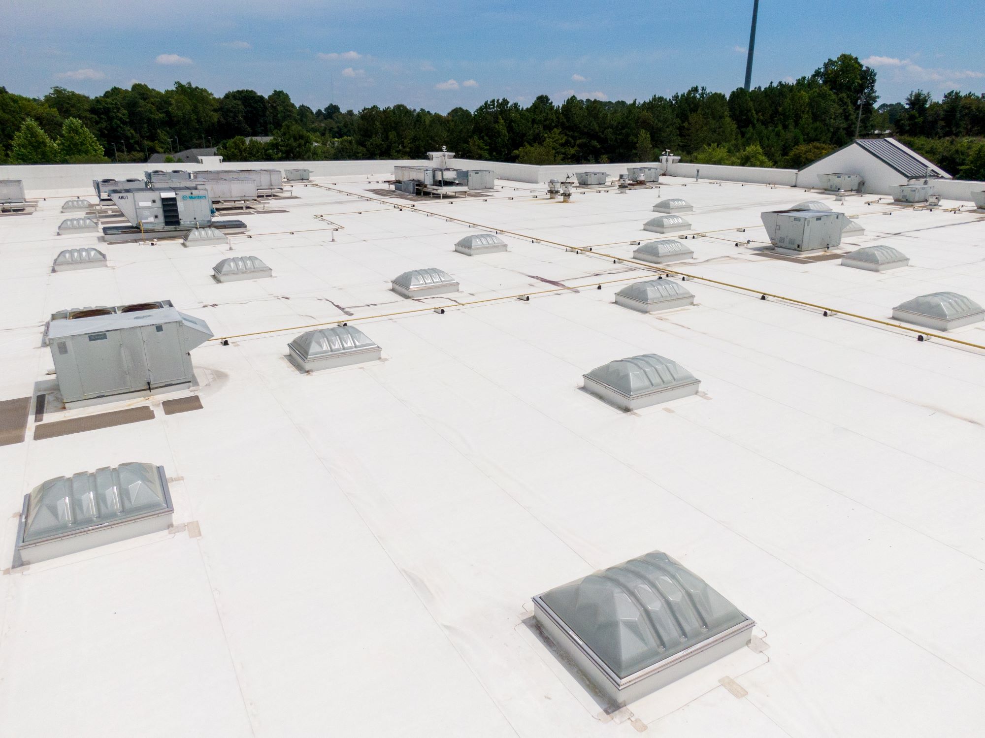 what-are-the-latest-trends-in-commercial-roofing-technology-and-materials?